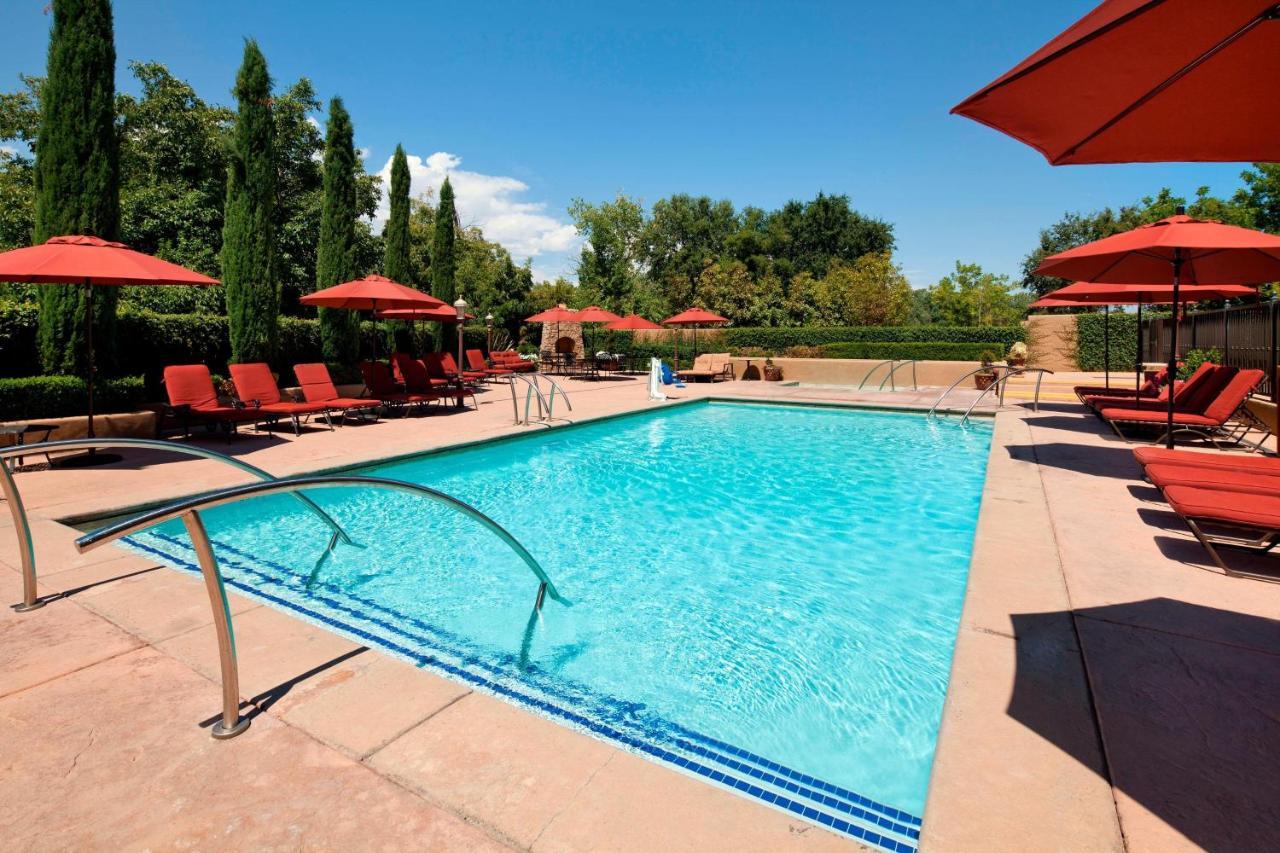 The Westin Riverfront & 4*